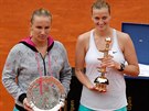 Vítzka z Madridu Petra Kvitová (vpravo) a poraená Svtlana Kuzncovová.