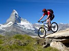 výcarský Matterhorn se na kole reáln sjídt nedá. Ovem v protjím svahu...