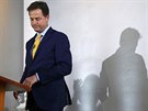 éf liberálních demokrat Nick Clegg oznamuje svou rezignaci (8. kvtna 2015)