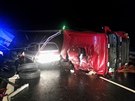 Nehoda kamionu a osobnho auta na 44. km D1 (6. kvtna 2015)
