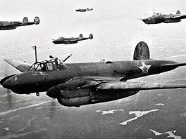 Ilustran snmek. Pi nletech 9. 5.1945 byly hojn zastoupeny i bombardry...