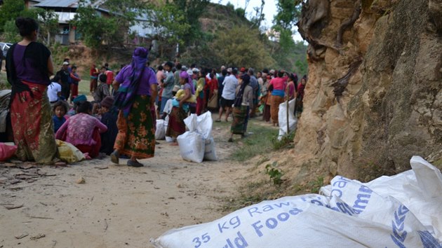 Distribuce humanitrn pomoci pokrauje (kvten 2015)