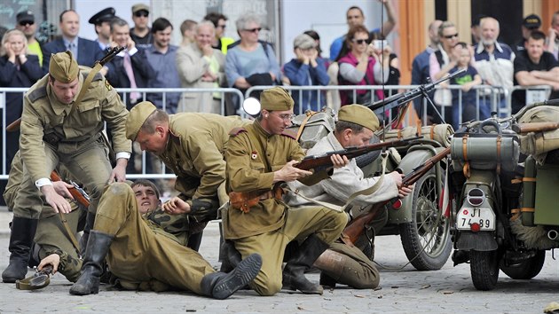 Milovnci vojensk historie uspodali v Jihlav rekonstrukci pestelky.