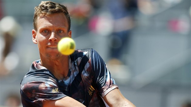 Tom Berdych v semifinle madridskho turnaje proti Rafaelu Nadalovi.