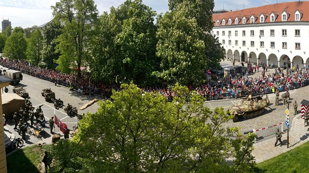 Stovky lid sledovaly fiktivn bitvu ped Jihoeskm muzeem v eskch Budjovicch.