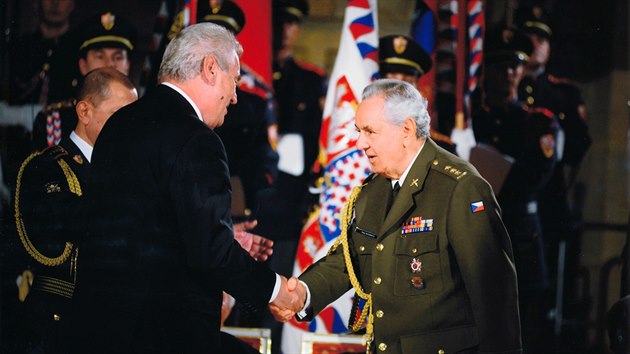 Paula Rausnitze ocenil v roce 2013 prezident Miloš Zeman Medailí Za zásluhy o stát v oblasti hospodářské.