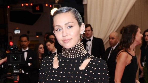 Miley Cyrusov na MET Gala (New York, 4. kvtna 2015)