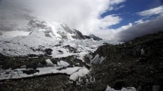 Mount Everest je o 86 centimetr vyí, ne se do nynjka tvrdilo.