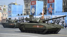 Hvězdou přehlídky byly nové ruské tanky T-14. Armata.