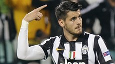 PAMATUJETE SI M? Alváro Morata, útoník Juventusu Turín, vstelil úvodní gól v...