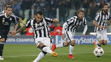 Carlos Tevez v dresu Juventusu