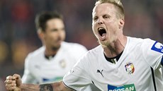 Plze�ský obránce David Limberský se raduje z výhry nad Spartou.