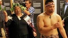 Výstavu obrazů plzeňského rodáka Gottfrieda Lindauera zahájil prastarý maorský...