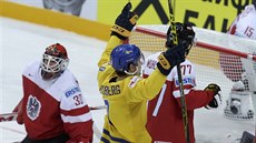 védský útoník Filip Forsberg se raduje z gólu v zápase s Rakouskem.