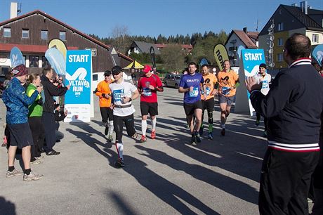 Na startu prvního úseku Vltava Run 2015