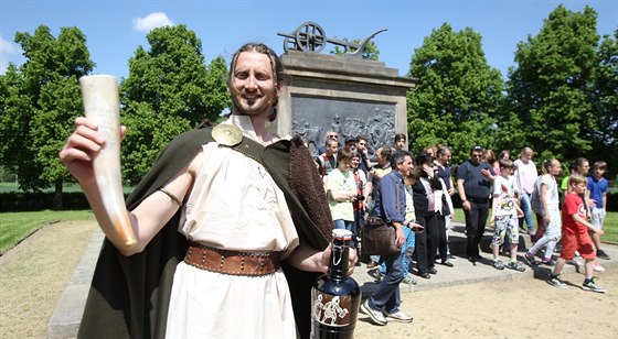 Oíkové pivo pedstavil Pemysl Orá v podání historika Marina Krska na svém...