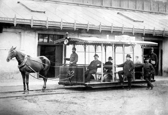 Poslední vz konspené tramvaje svezl Praany 12. kvtna 1905