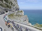 Momentka z prbhu druhé etapy cyklistického Gira d'Italia.