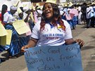 Libérie slaví konec epidemie eboly (11. kvtna 2015).