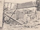 V druh fzi bombardovn bylo zasaeno mimo jin okol kostela a zmku.
