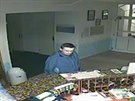 Neznámý pachatel kradl v hotelové recepci