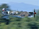 Jeden ze dvou létajících spitfir LF.Mk.IXE, které se dochovaly z doby, kdy...