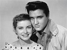 Dolores Hartová a Elvis Presley ve filmu Loving You