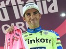 Alberto Contador po esté etap Gira pebírá rový dres lídra.