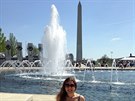 Památník obtem druhé svtové války s Washingtonovým monumentem v pozadí
