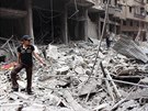 Následky bombardování v Damaku (15. kvtna 2015).