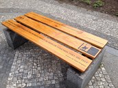 Nová lavička na Václavském náměstí
