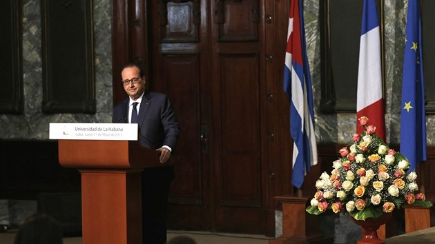 Francouzsk prezident Franois Hollande navtvil jako prvn francouzsk prezident Kubu. Vyzval ke zruen americkho obchodnho embarga vi Kub a navtvil dlouholetho vdce zem Fidela Castra. (11. kvtna 2015)