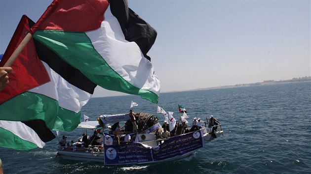 Palestinci oekvaj flotilu aktivist (30. kvtna 2010)