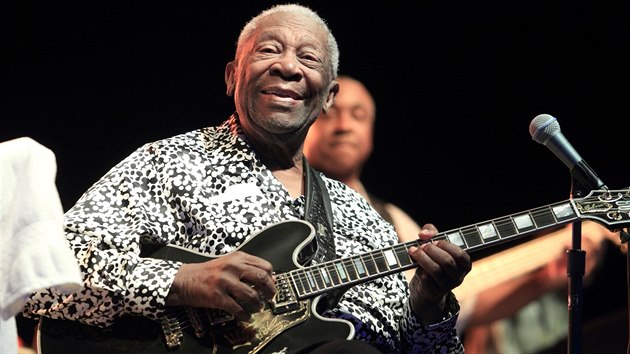 B. B. King na snmku z roku 2013.