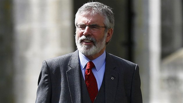 Pedk republiknsk strany Sinn Fin pijd na univerzitu ve mst Galway, kde se m setkat s princem Charlesem (19. kvtna 2015).