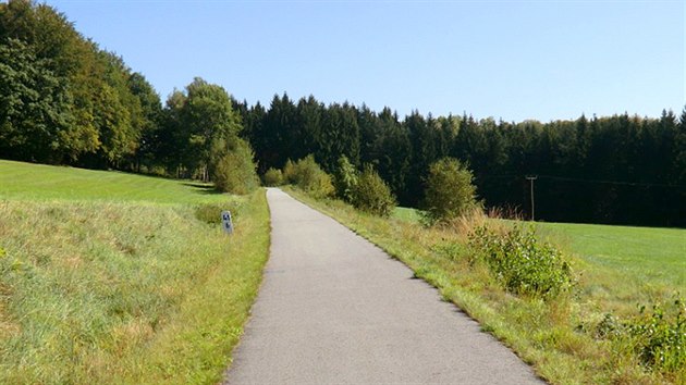 Cyklostezka Donau-Ilz m perfektn povrch a jen mrn stoupn.