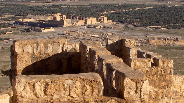 Pohled z citadely v syrské Palmýře. Archivní snímek.