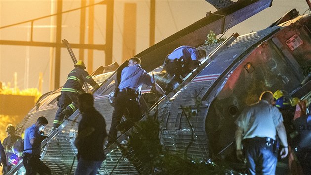 Nejmn pt lid zahynulo pi non nehod vlaku ve Filadelfii na vchod Spojench stt.