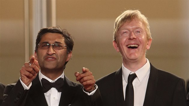 Reisr Asif Kapadia (vlevo) a stiha Chris King ped premirou snmku Amy v Cannes