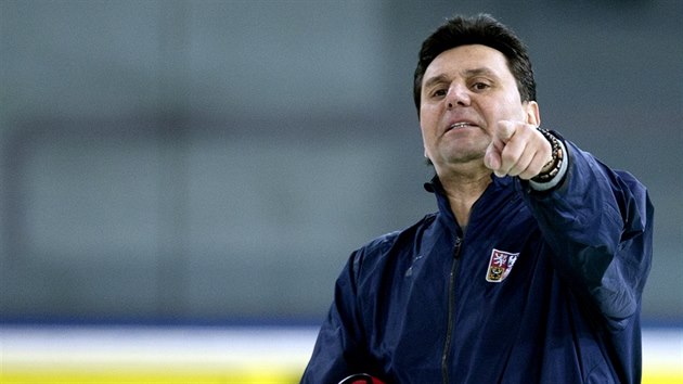 Vladimír Rika se na tréninku hokejové reprezentace rozohnil.
