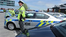 Slavnostní p�edání voz� zna�ky �koda policii v Mladé Boleslavi. Celkem se jedná...