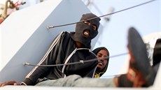 Islamisté jsou na cestě do Evropy, z Libye plují na migrantských lodích.