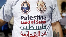 Pape v nedli svatoeil dvojici ádových sester z Palestiny (17. kvtna 2015)