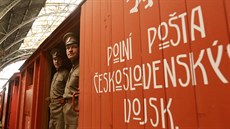Replika legionáského vlaku z první svtové války vyrazila z praského Hlavního...
