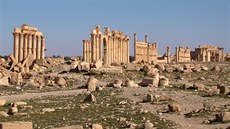 Kolonáda v syrské Palmý�e. Archivní snímek.