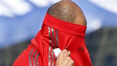 Josep Guardiola, kouč Bayernu Mnichov, na předzápasovém tréninku před odvetou...