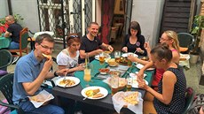 Den 27.: i takhle si mete pi Whole30 uít s páteli restauraci