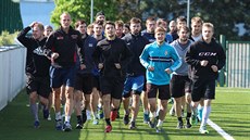 Hokejisté Olomouce zahájili p�ípravu na novou sezonu na um�lé tráv� v areálu...