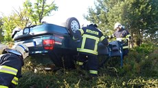 Tragická nehoda na kruhovém objezdu v Hrádku nad Nisou.