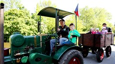 Na Bav kanál se o víkendu vrátily traktory.